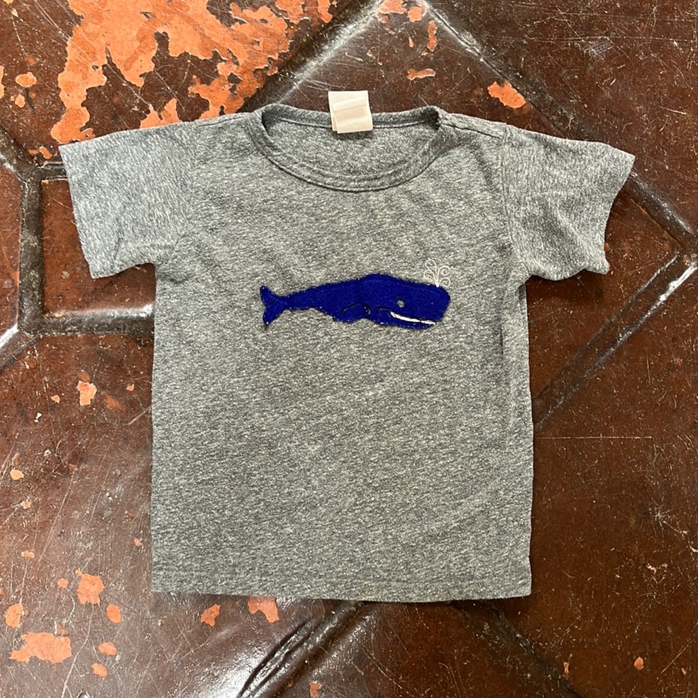 Adorable childens shirt. Cotton. Blue whale. 6months-2 years